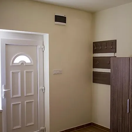 Apartman Airport Microstore Panzio