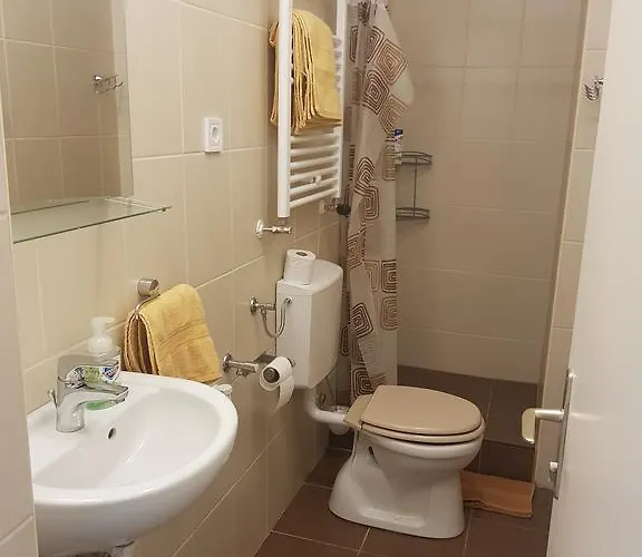 Airport Microstore Panzio 韦切什